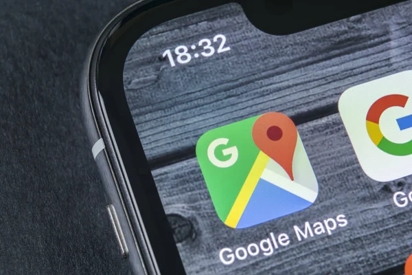 Sankt Petersburg Rosja Kwietnia 2018 Google Maps Ikony Aplikacji Apple — Zdjęcie stockowe