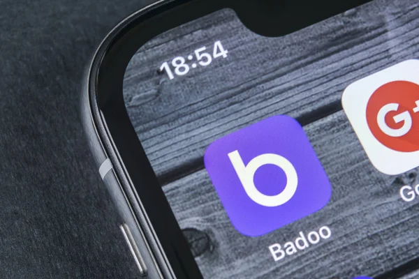 Sankt Petersburg Russia April 2018 Badoo Application Icon Apple Iphone — Stock Photo, Image