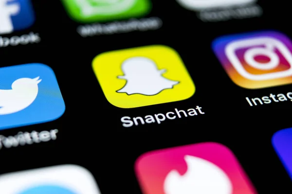 Sankt Petersburg Rusia Abril 2018 Icono Aplicación Snapchat Primer Plano — Foto de Stock
