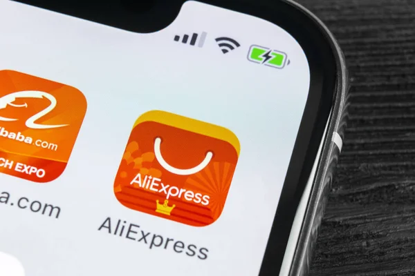 Sankt Petersburgu Dubna 2018 Aliexpress Ikona Aplikace Apple Iphone Smartphone — Stock fotografie