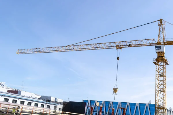 Construction Crane Tower Blue Sky Background Crane Building Working Progress — Stock Photo, Image