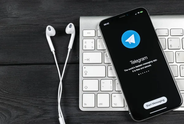Sankt Petersburg Rusia Juni 2018 Ikon Aplikasi Telegram Pada Layar — Stok Foto