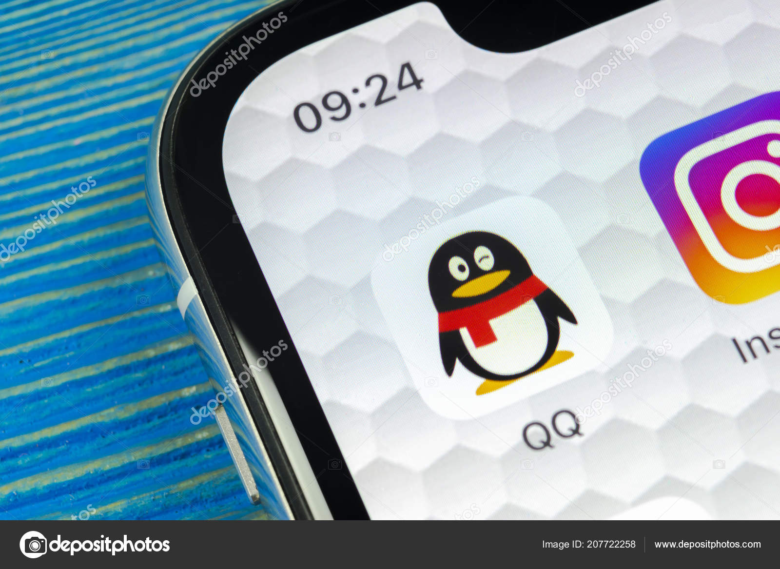 Sankt Petersburg Russia June 2018 Messenger Application Icon Apple ... Sankt-Petersburg, Russia, June 20, 2018: QQ messenger application icon on Apple iPhone X smartphone screen close-up. QQ messenger app icon. Sankt Petersburg Russia June 2018 Messenger Application Icon Apple ... Sankt-Petersburg, Russia, June 20, 2018: QQ messenger application icon on Apple iPhone X smartphone screen close-up. QQ messenger app icon.