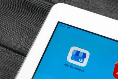 Sankt-Petersburg, Rusya, 6 Temmuz 2018: Google My iş uygulama simgesi Apple ipad Pro ekran yakın çekim. Google My iş simgesi. Google İş başvurum. Sosyal medya ağı