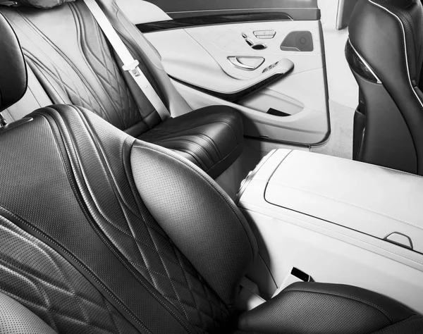 Carro Luxo Moderno Dentro Interior Prestígio Carro Moderno Assentos Couro — Fotografia de Stock