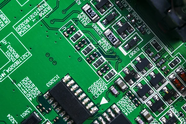 Macro Shot Une Circuitboard Avec Micropuces Résistantes Composants Électroniques Technologie — Photo