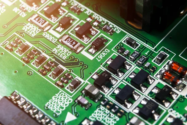 Macro Scatto Una Circuitboard Con Resistenze Microchip Componenti Elettronici Tecnologia — Foto Stock