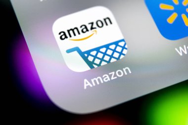 Sankt-Petersburg, Rusya, 10 Ağustos 2018: Google My iş uygulama simgesi üzerinde Apple iphone X ekran yakın çekim. Google My iş simgesi. Google İş başvurum. Sosyal medya ağı