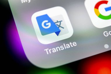 Sankt-Petersburg, Rusya, 16 Ağustos 2018: Google Translate uygulama simgesi üzerinde Apple iphone X ekran yakın çekim. Google Translate simgesi. Google Translate uygulama. Sosyal medya ağı