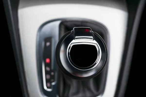 Automatisk Växel Pinne Modern Bil Maodern Bil Inredningsdetaljer Närbild Vyn — Stockfoto