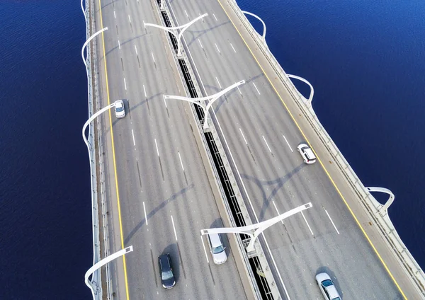 Luftaufnahme Der Autobahn Ozean Autos Überqueren Brückenüberführung Autobahnkreuz Mit Verkehr — Stockfoto