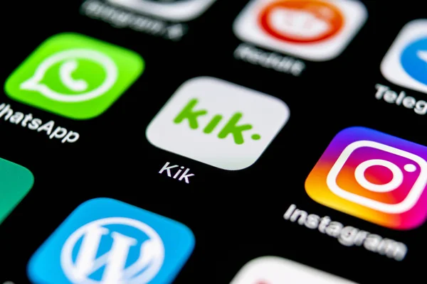 Sankt Petersburg Rusia Septiembre 2018 Kik Messenger Application Icon Apple —  Fotos de Stock