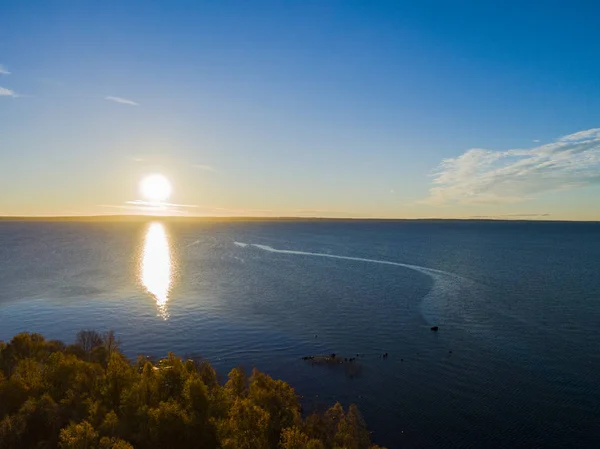 Luchtfoto Van Een Zonsondergang Hemelachtergrond Luchtfoto Dramatische Gouden Avondrood Met — Stockfoto