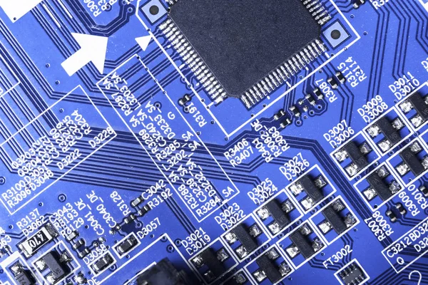 Macro Disparo Una Placa Circuito Con Resistencias Microchips Componentes Electrónicos — Foto de Stock