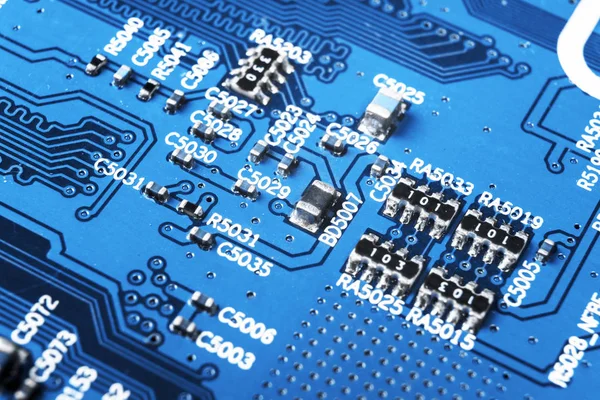 Macro Tiro Circuito Com Microchips Resistores Componentes Eletrônicos Tecnologia Hardware — Fotografia de Stock