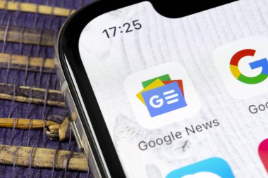 Sankt-Petersburg, Rusya, 5 Aralık 2018: Google Haberler elma iphone X smartphone ekran yakın çekim uygulama simgesi. Google haber app simgesi. Sosyal ağ. Sosyal medya simge