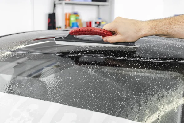 Hombre Limpiando Coche Concepto Detalle Del Coche Detallando Coche Limpieza —  Fotos de Stock