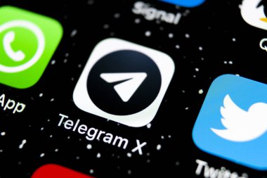 Sankt-Petersburg, Rusya, 3 Şubat 2019: Telgraf X uygulama simgesi üzerinde Apple iphone X ekran yakın çekim. Telgraf X app simgesi. Telgraf X bir online sosyal medya sosyal ağdır. Sosyal medya uygulaması