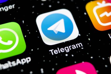 Sankt-Petersburg, Rusya, 3 Şubat 2019: Telgraf uygulama simgesi üzerinde Apple iphone X ekran yakın çekim. Telgraf app simgesi. Telgraf bir online sosyal medya sosyal ağdır. Sosyal medya uygulaması