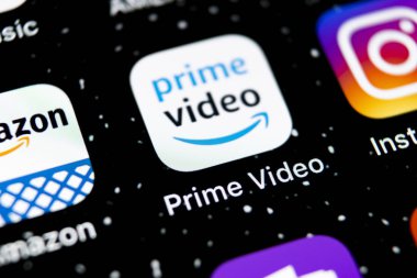 Sankt-Petersburg, Rusya, 3 Şubat 2019: Amazon Prime Video uygulama simgesi üzerinde Apple iphone X ekran yakın çekim. Amazon Primevideo app simgesi. Amazon Prime uygulama. Sosyal medya ağı