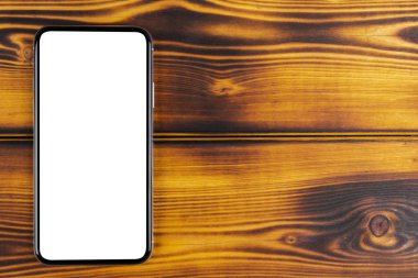 Smartphone ile boş perde kadar sahte. Smartphone screensmartphone boş ekran yukarı alay ile izole. Smartphone izole ekran kırpma yoluyla. Cep telefonu beyaz ekran ile kopya alanı ofis masasında. Metin için boş yer. İzole beyaz ekran