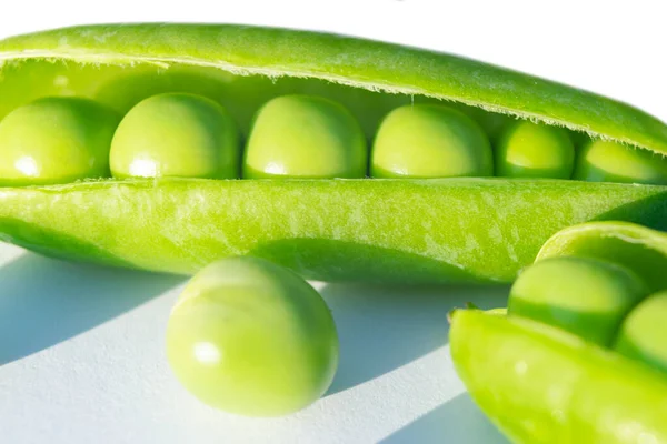 Macro Shot Fresh Green Peas Beans Isolated White Background Sweet — Stock Photo, Image