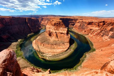 Colorado Nehri üzerinde at nalı bend geç yaz sezonu 