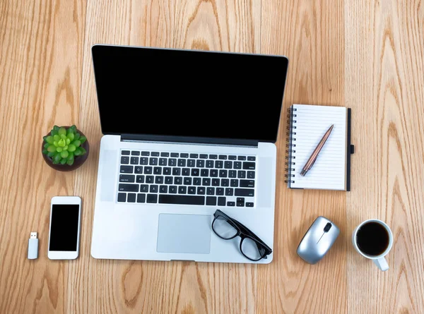 Overhead View Oak Desktop Modern Wireless Technologies — Stock Photo, Image