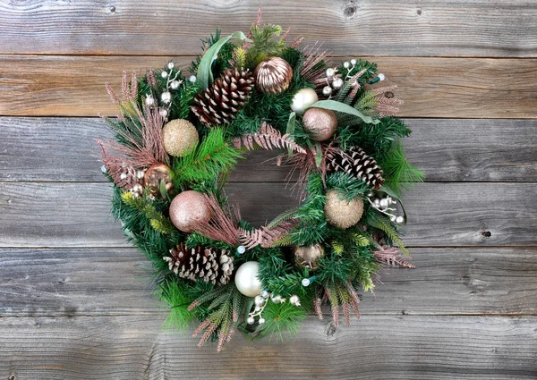 Illuminated Christmas Holiday Wreath Rustic Wooden Background — Stock Photo, Image