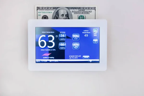 Modern Digital Thermostat Technology Heat Cool Home Energy Savings Concept — Stock Photo, Image