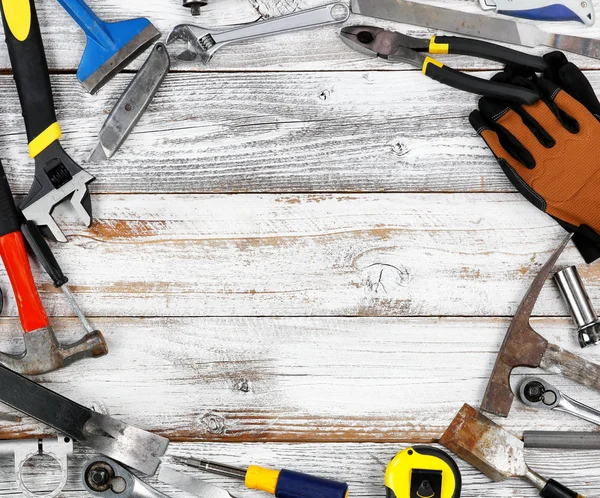 Sanayi işçisi araçlarının daire sınırı ile İşçi Bayramı kavramı 