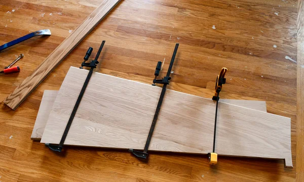 Red Oak Boards Being Glued Together Staircase Treads — Stock Photo, Image