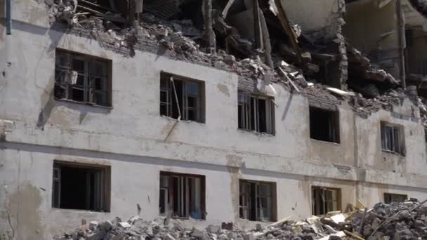 Üres régi épület megsemmisült — Stock videók