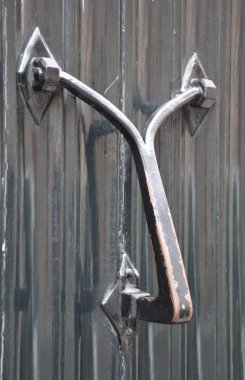 Eski metal kapı kolu