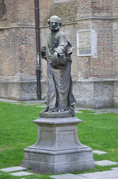 Statue Front Church Our Lady Bruges Belgium — Stock Photo, Image