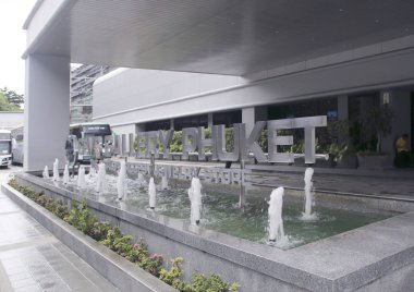 Phuket, Tayland - 29 Haziran 2018: Phuket Island, Tayland tarihinde taşlar Galerisi için ana giriş. Gems Gallery, dünyanın en büyük mücevher mağazalarında biridir.