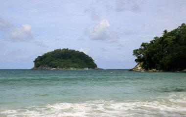 Kata beach ve Koh Pu Adası da biliyorum yengeç Adası olarak, Phuket, Tayland