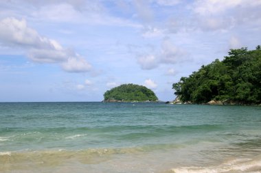 Kata beach ve Koh Pu Adası da biliyorum yengeç Adası olarak, Phuket, Tayland