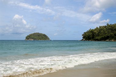 Kata beach ve Koh Pu Adası da biliyorum yengeç Adası olarak, Phuket, Tayland