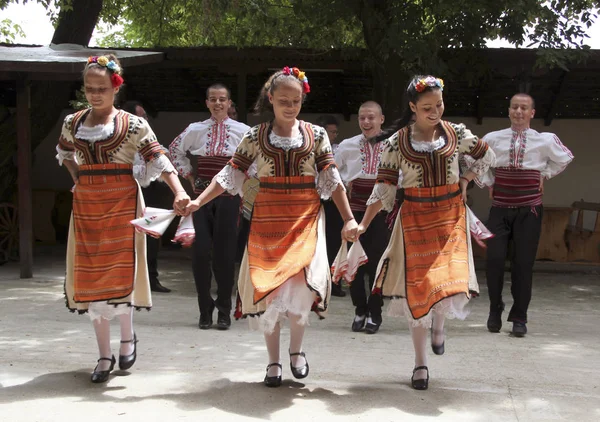 Varna Bulgária Circa June 2018 Grupo Dança Folclórica Não Identificada — Fotografia de Stock