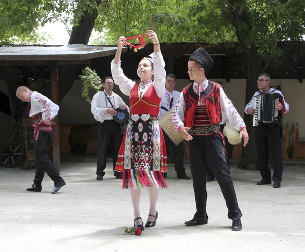 Varna Bulgaria Circa Junio 2018 Grupo Danza Folclórica Identificado Realiza —  Fotos de Stock