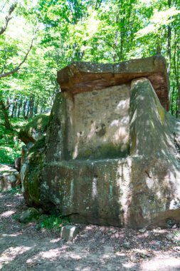 Antik megalitik dolmen, Tuapse, Rusya Federasyonu  