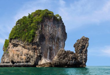 Deve Rock, Phi Phi Don Island, Nui Bay, Tayland 