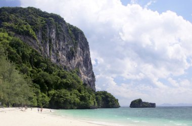 Koh Poda adası kumlu plajı, Andaman Denizi, Krabi Eyaleti, Tayland