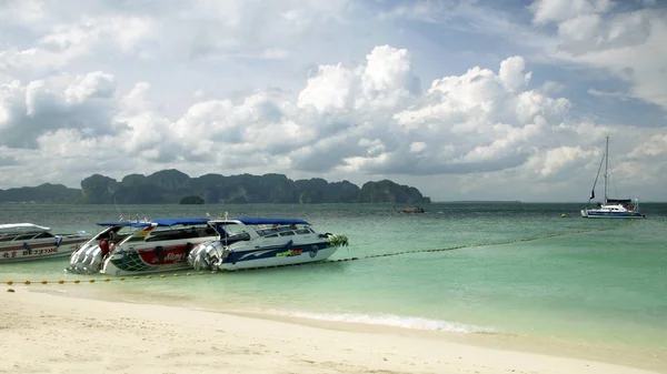 Koh Poda Island Morze Andamańskie Prowincja Krabi Tajlandia Czerwca 2019 — Zdjęcie stockowe