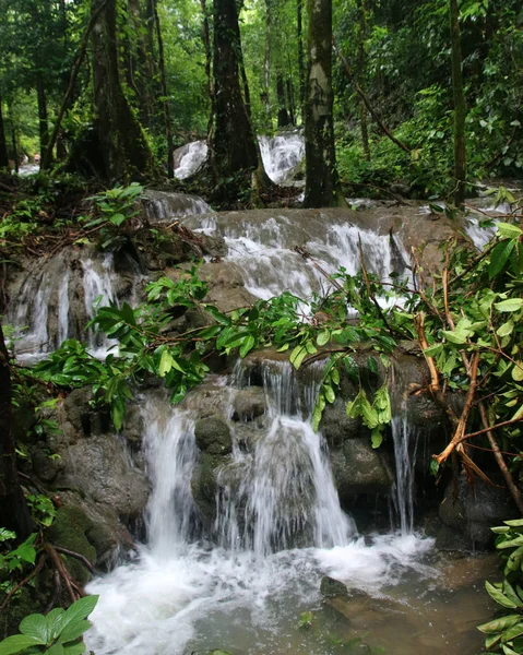 泰国攀牙府萨南马奥拉森林公园瀑布 — 图库照片