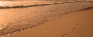 Sahilde gün batımı, Patong, Phuket, Tayland