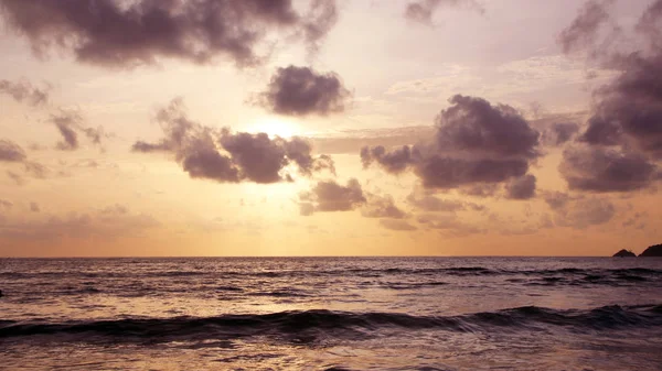 Pôr Sol Praia Patong Phuket Tailândia — Fotografia de Stock