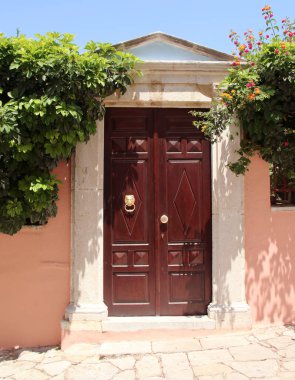 Symi, Symi adasında geleneksel bir evin kapısı, Yunanistan