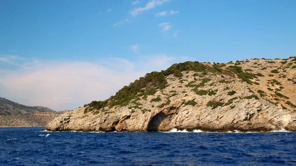 Suriye Adası Kayalık Sahil Kıyısı Ege Denizi Yunanistan — Stok fotoğraf